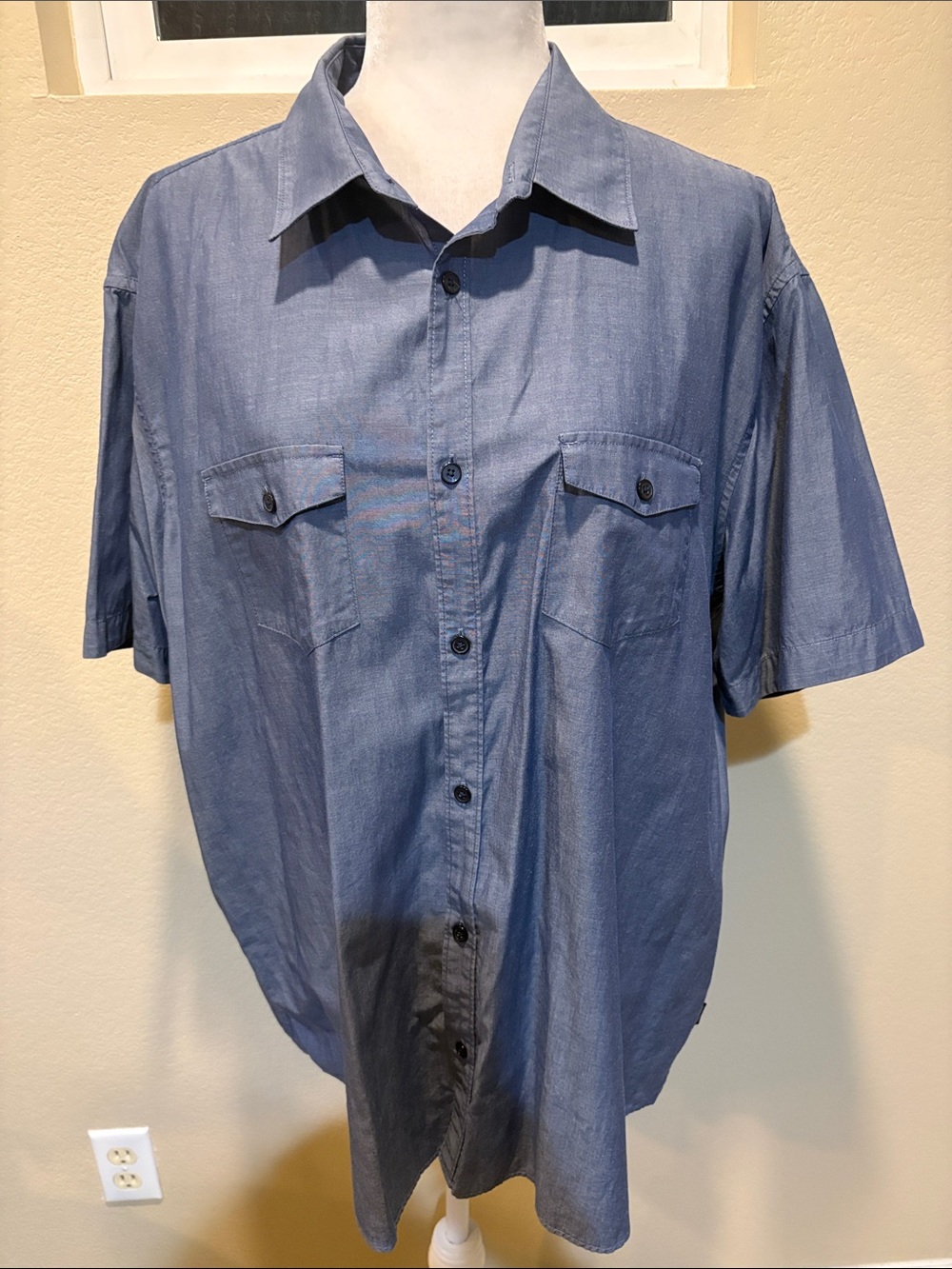 Calvin Klein Men's Short-Sleeve Button-Down Shirt-Size XL